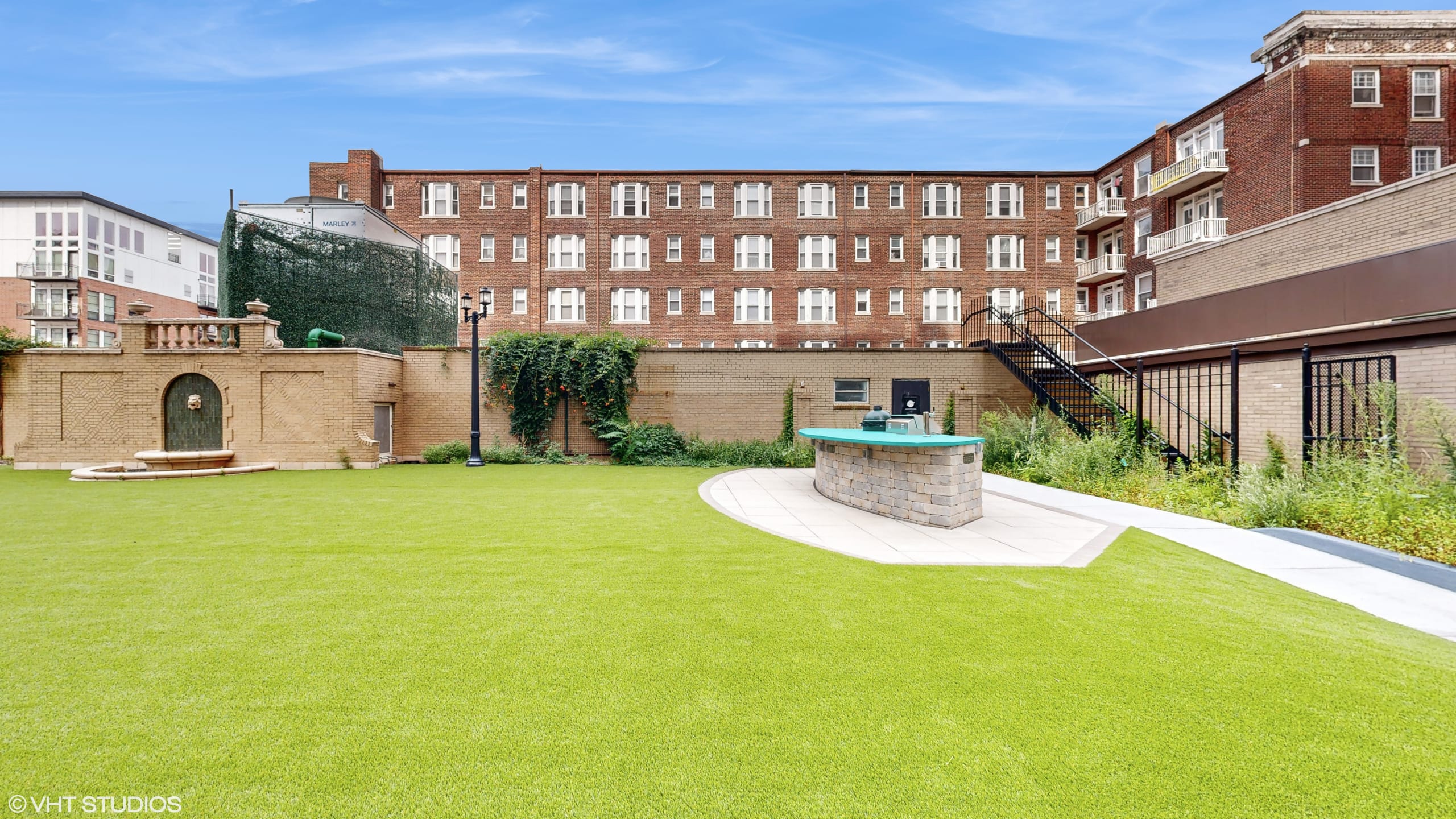Courtyard BBQ Grill and fountain